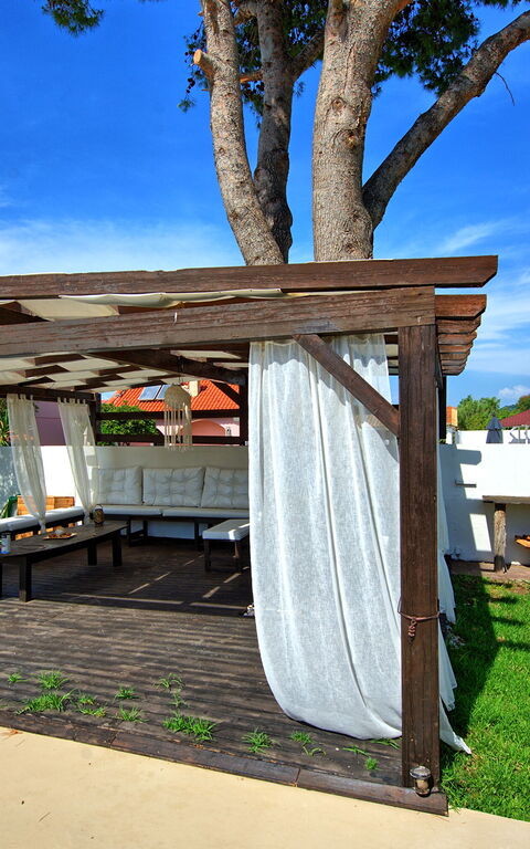 Beach Villa Christina: Hage, Utendørs