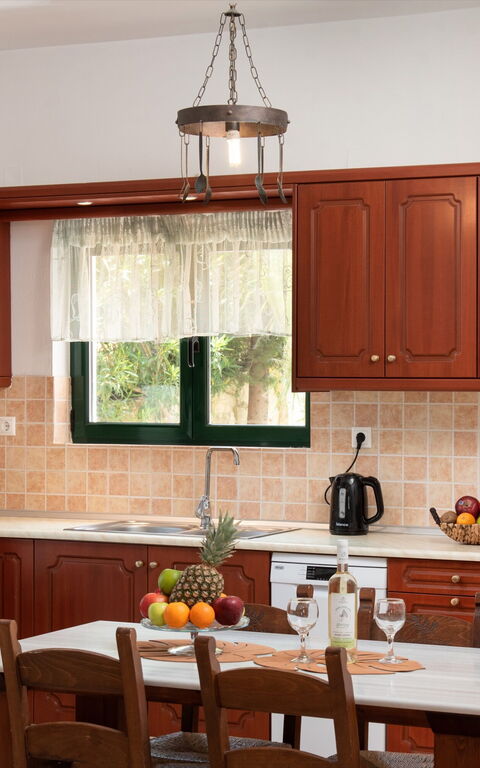 Villa Elia: Kjøkken, Lunsjrom