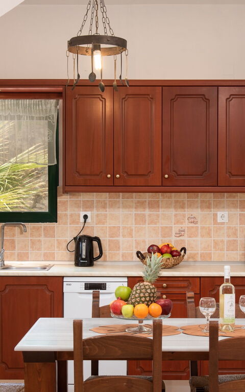 Villa Elia: Kjøkken, Lunsjrom