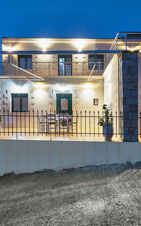 Villa Elia: Utendørs, Visningar