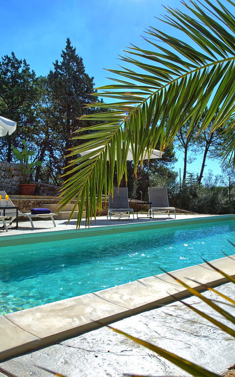 Nerodavola: basseng, Sommer, Utendørs