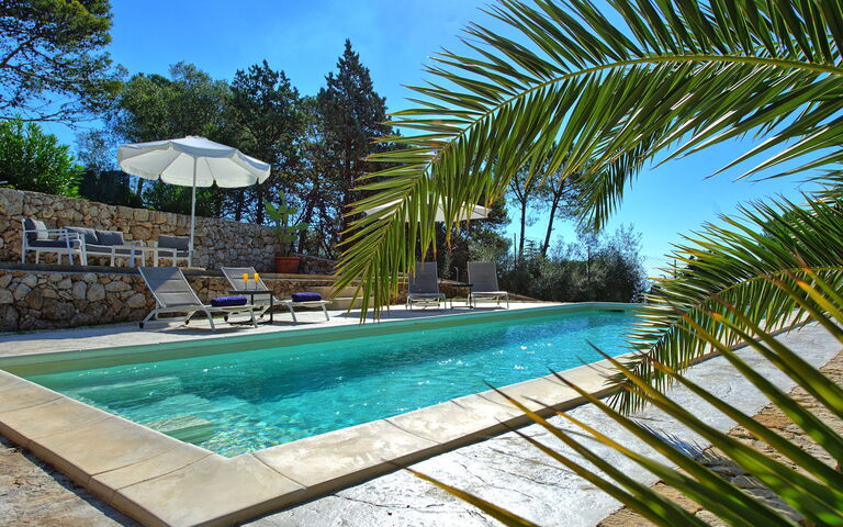 Nerodavola: basseng, Sommer, Utendørs