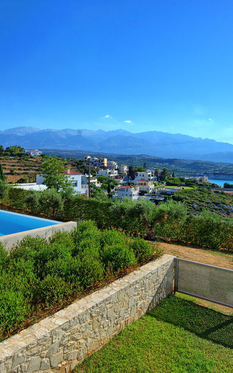 Villa Bluewhite: Sommer, Utendørs, Visningar