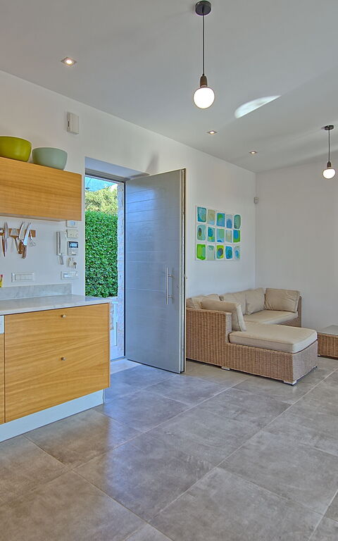 Villa Bluewhite: Kjøkken, Stue