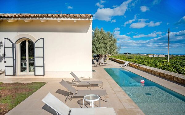 Tenuta Olearum: basseng, Eksteriør