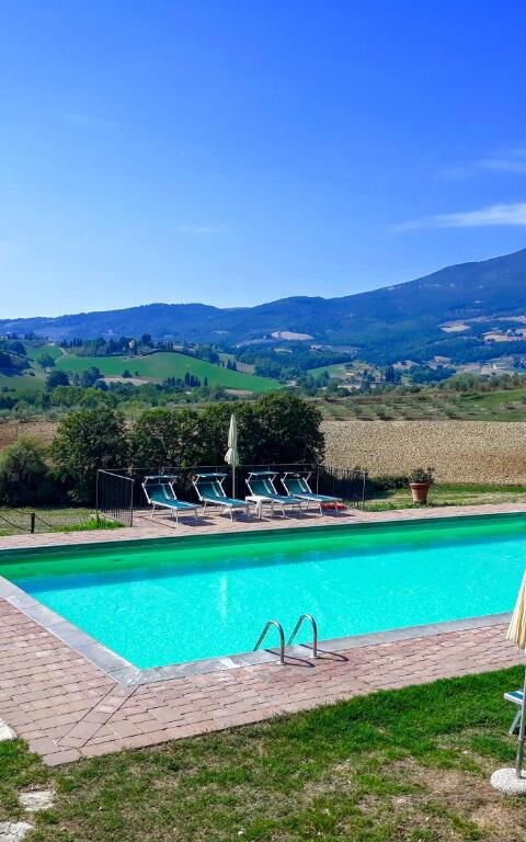 Palazzo Bello: basseng, Hage, Utendørs