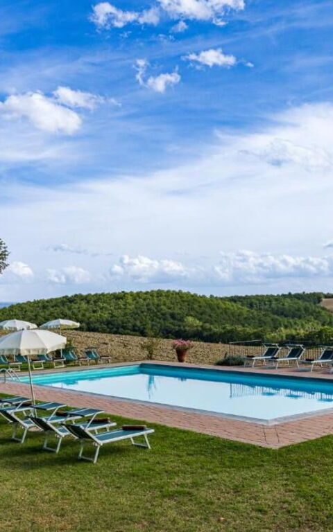 Palazzo Bello: basseng, Hage, Utendørs