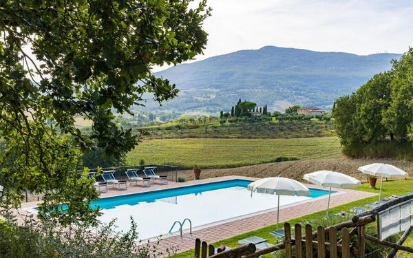 Palazzo Bello: basseng, Utendørs