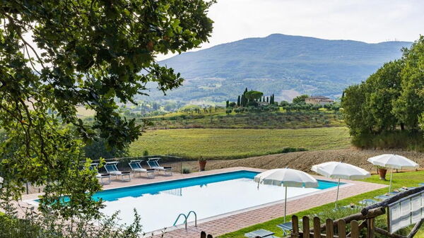 Palazzo Bello: basseng, Utendørs