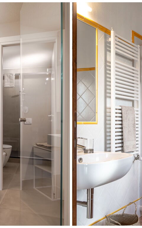 Villa Chiugi: Baderom