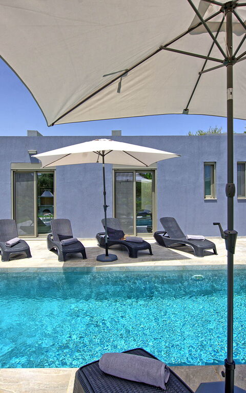 Villa Ampela: basseng, Utendørs