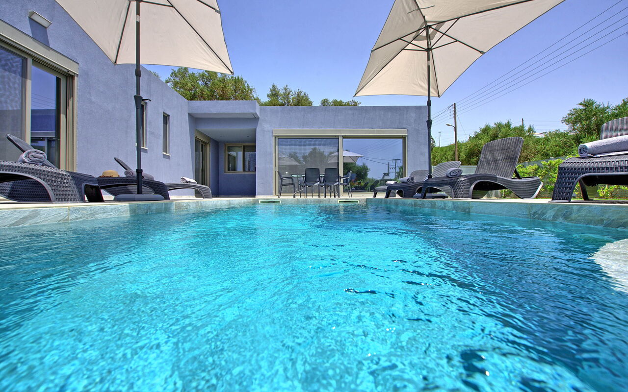 Villa Ampela: basseng, Sommer, Utendørs