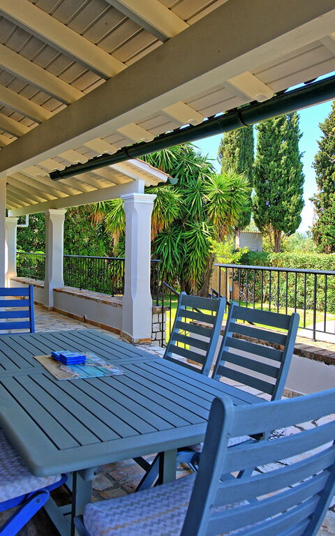 Votana House: Utendørs