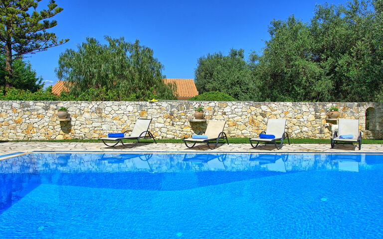 Votana House: basseng