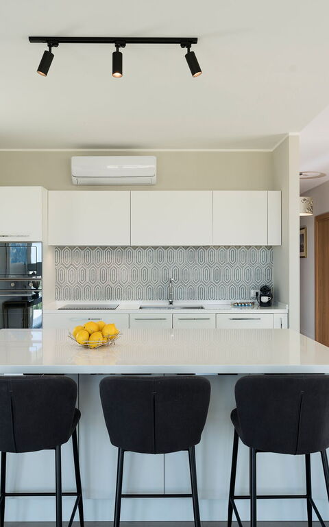 Villa Colleverde: Kjøkken, Lunsjrom, Stue