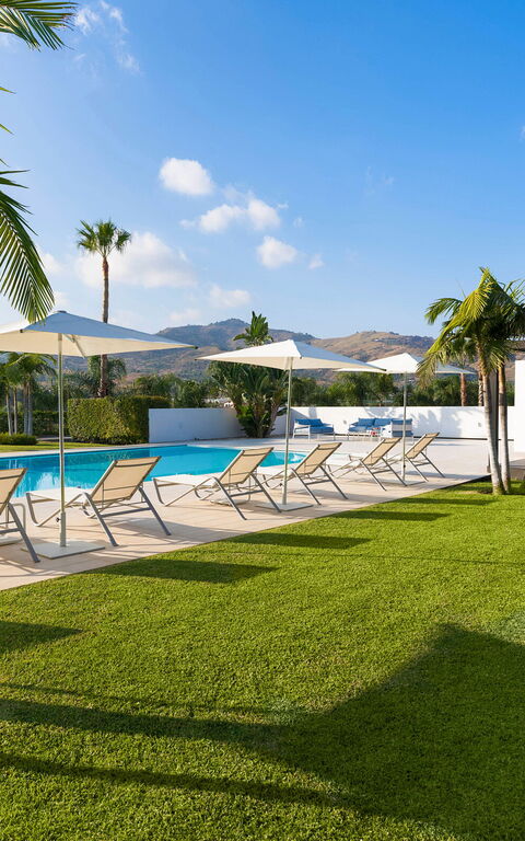 Villa Greta: basseng, Hage