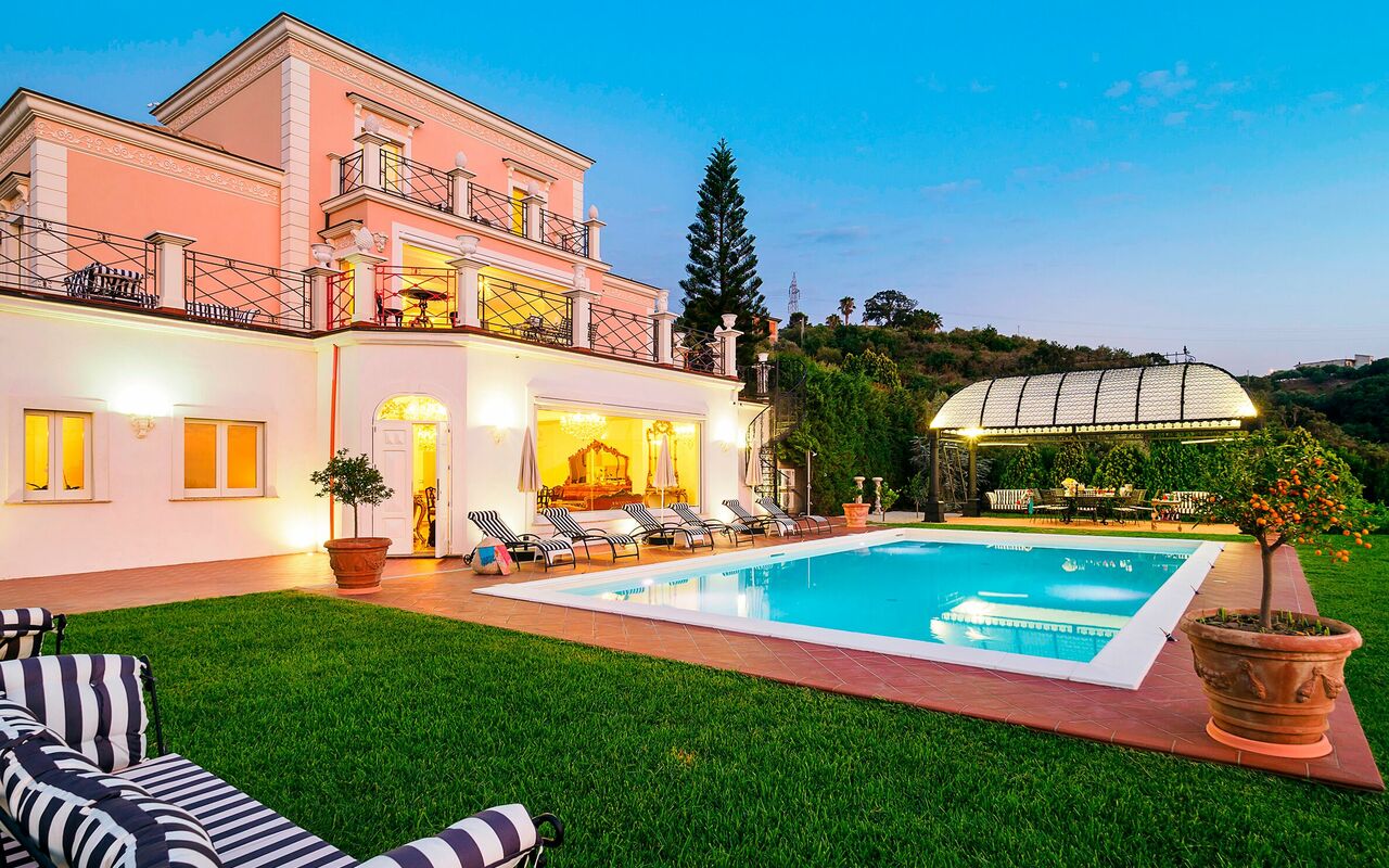 Villa Estella: basseng, Hage, Utendørs