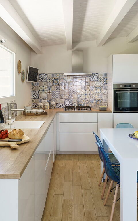 Marinella Punta Milocca: Kjøkken, Lunsjrom