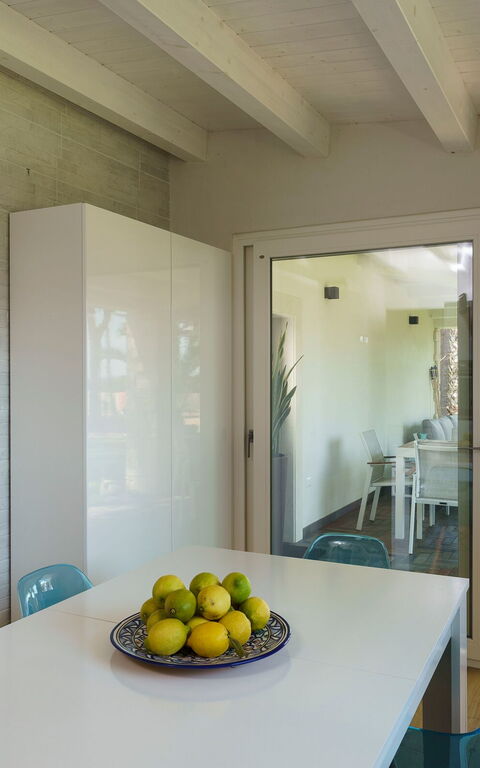 Marinella Punta Milocca: Kjøkken, Lunsjrom