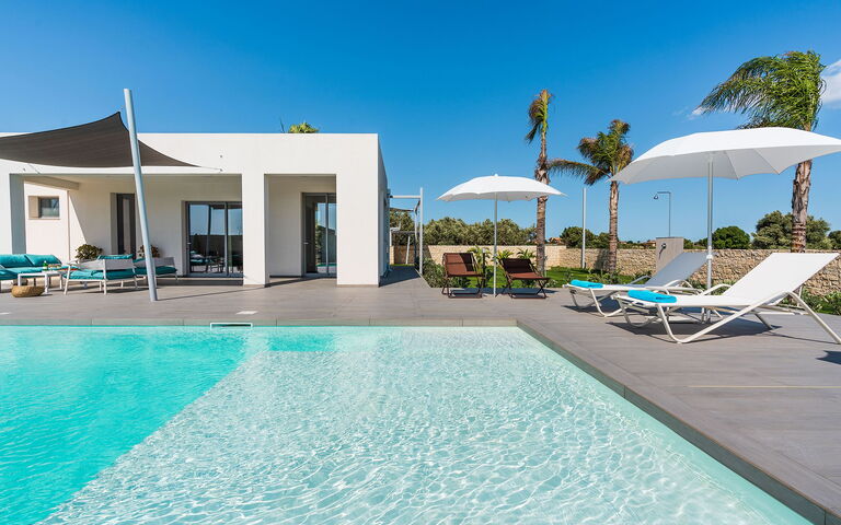 Villa Nica: basseng, Eksteriør, Utendørs