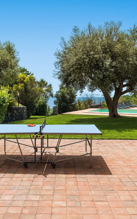 Villa Mila: Balkong / terrasse / uteplass, Eksteriør, Hage, Utendørs