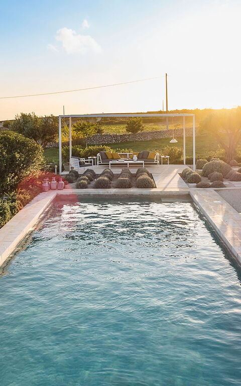 Villa Hybla: basseng, Utendørs