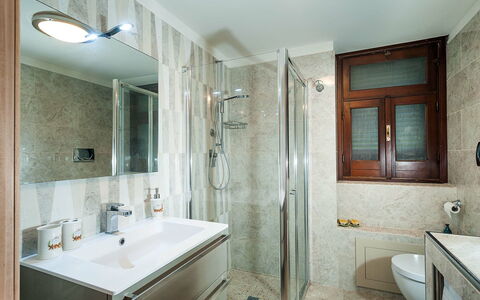 Feriebolig Lampara: Baderom