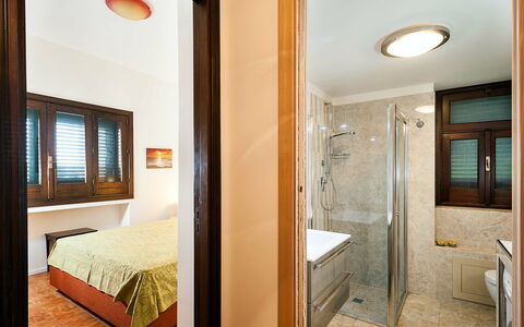 Feriebolig Lampara: Baderom, soverom