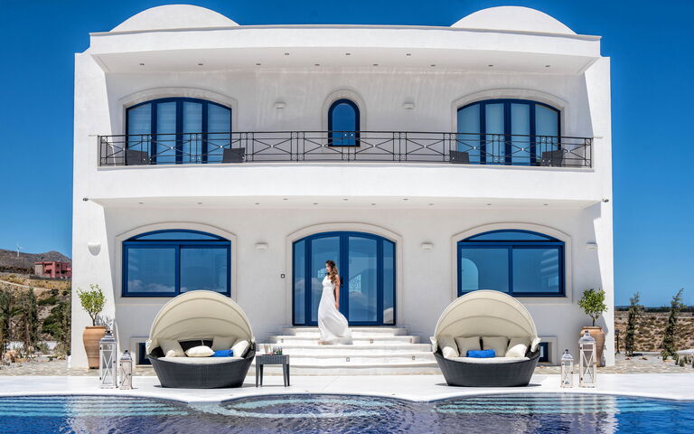 Villa Santor: basseng, Eksteriør, Hovedinngang