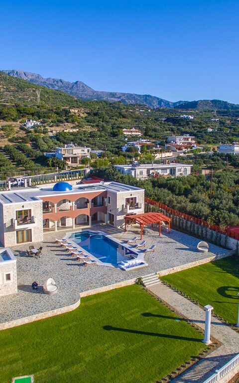 Villa Kalliste: Balkong / terrasse / uteplass, basseng, Eksteriør, Hage