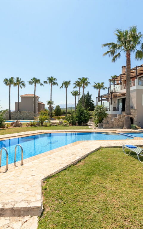 Villa Myrtia: basseng, Eksteriør