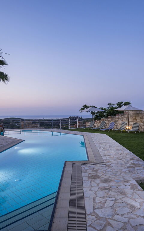 Villa Kissos: basseng