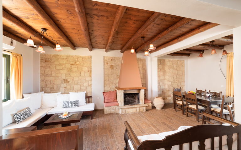 Villa Kissos: Lunsjrom, Stue