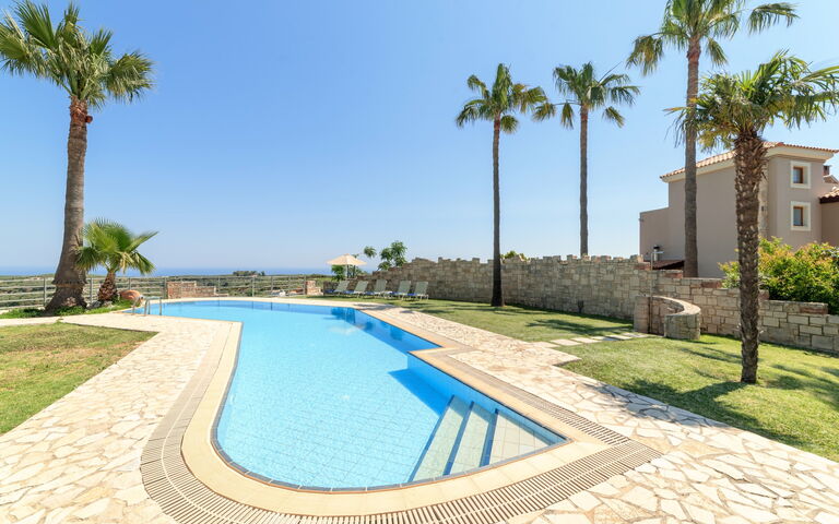 Villa Kissos: basseng