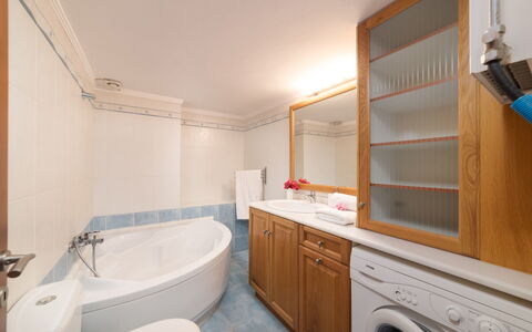 Feriebolig Aria 1: Baderom, soverom