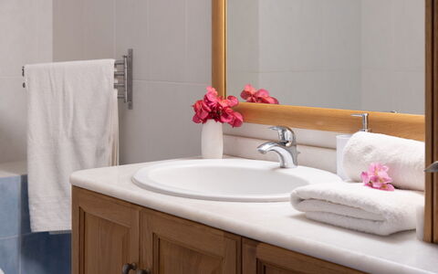 Feriebolig Aria 1: Baderom, soverom