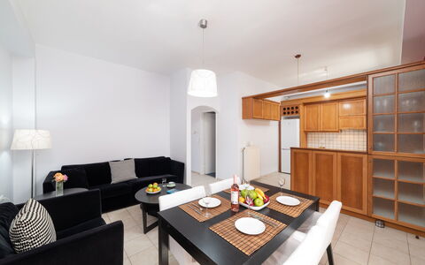 Feriebolig Aria 2: Kjøkken, Lunsjrom, Stue