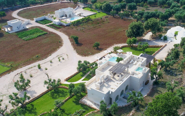 Corte Dei Messapi Sleeps 24: Balkong / terrasse / uteplass, basseng, Eksteriør, Hage, Hovedinngang, Sommer, Utendørs, Vår, Visningar