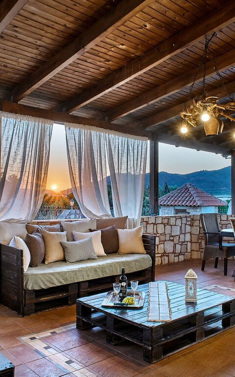 Villa Milon: Balkong / terrasse / uteplass