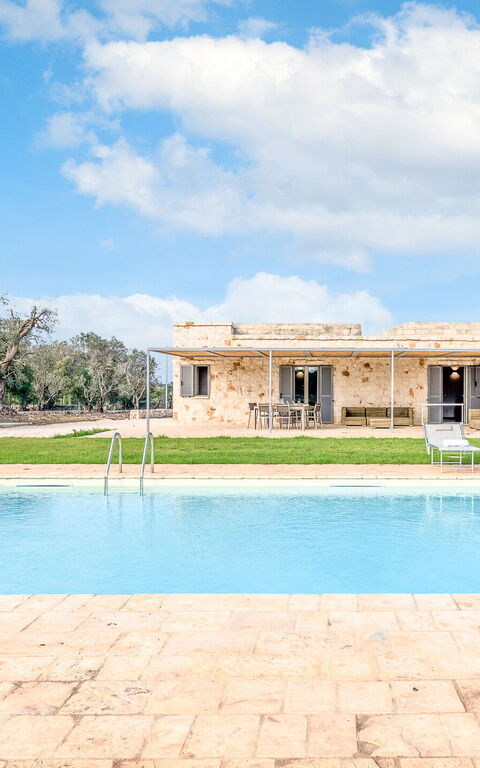 Villa Trullina: basseng, Utendørs