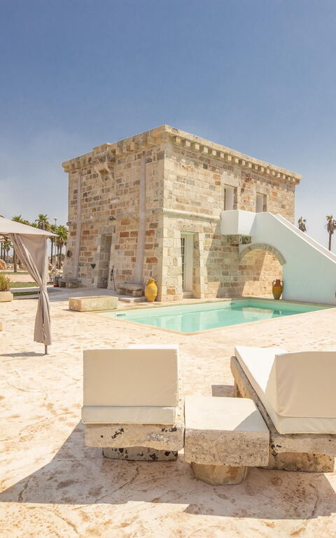 Villa Turris: Balkong / terrasse / uteplass, basseng