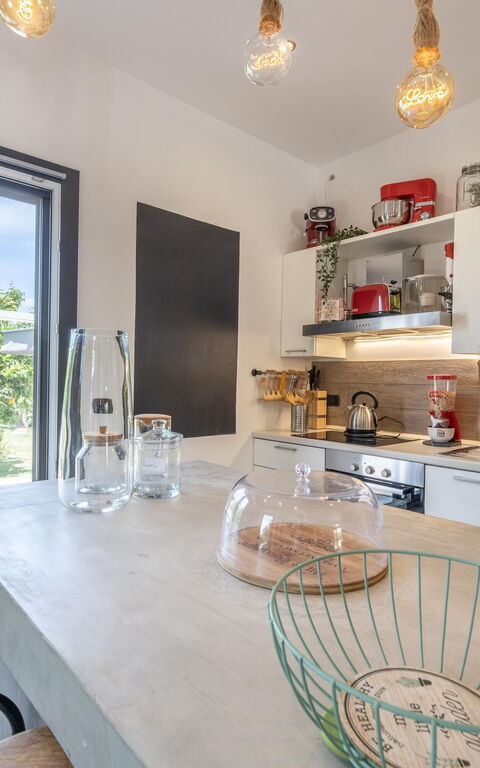 Villa Natura: Balkong / terrasse / uteplass, Kjøkken, Lunsjrom, Utendørs