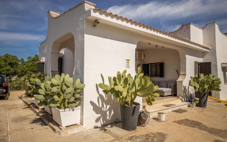 Villa Natura: Balkong / terrasse / uteplass, Eksteriør, Hovedinngang