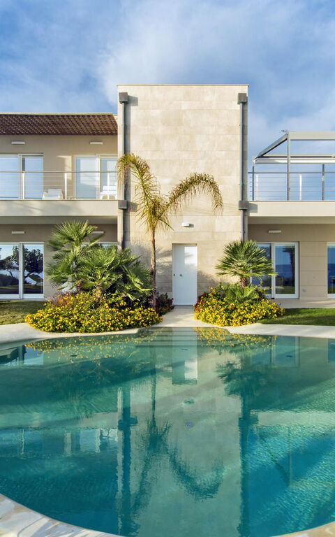 Villa Vera: Balkong / terrasse / uteplass, basseng, Eksteriør, Hage, Visningar