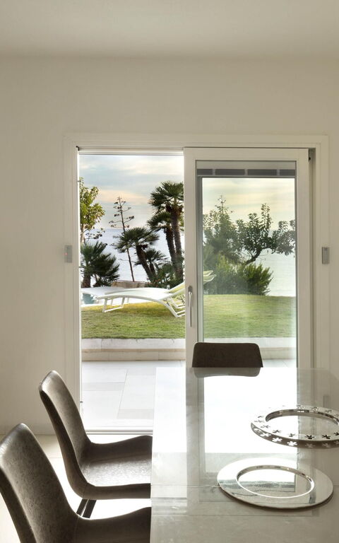 Villa Vera: Hovedinngang, Lunsjrom