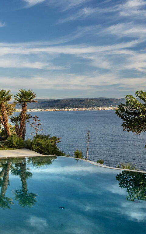 Villa Vera: Balkong / terrasse / uteplass, basseng, Hage, Visningar