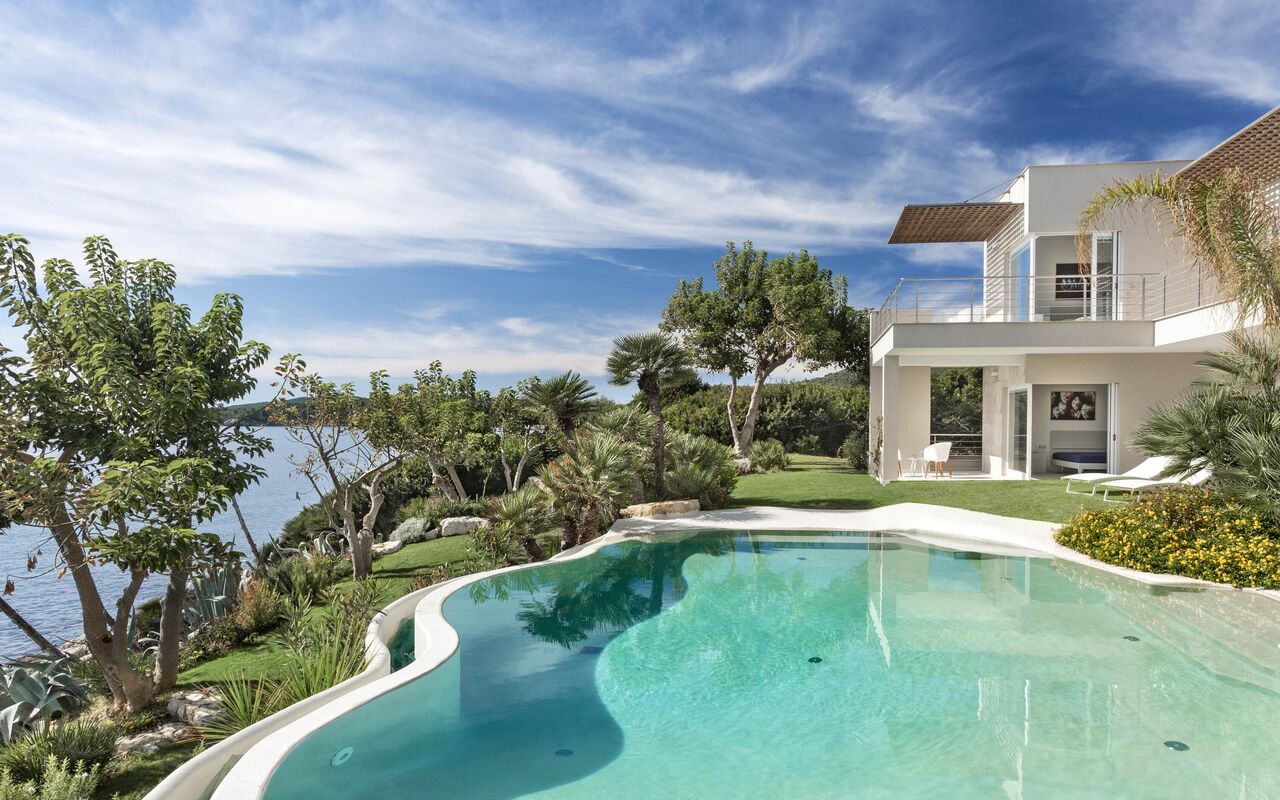 Villa Vera: basseng, Hage, Visningar