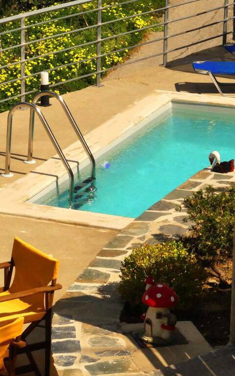 Aretousa: basseng, Utendørs