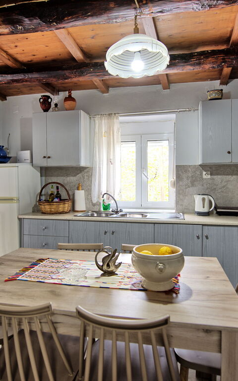 Aretousa: Kjøkken, Lunsjrom