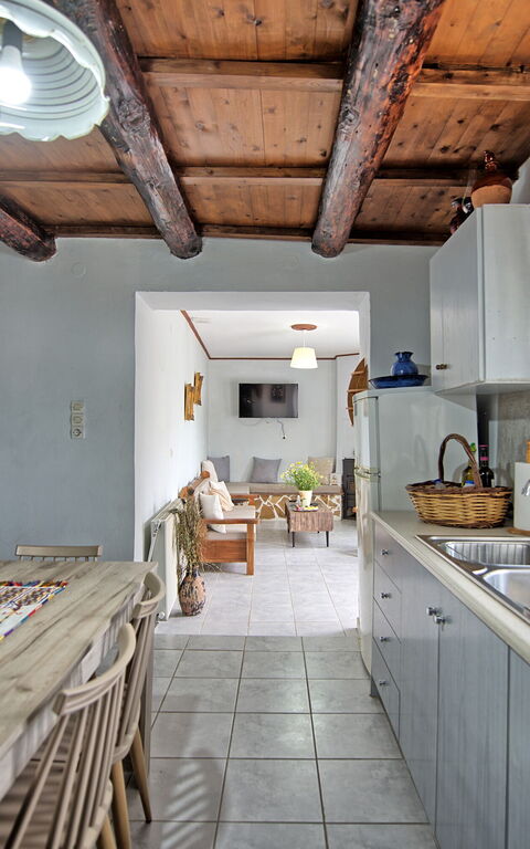 Aretousa: Kjøkken, Lunsjrom